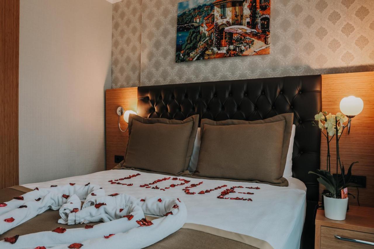 Otel Grand Lark Istanboel Buitenkant foto