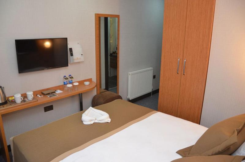 Otel Grand Lark Istanboel Buitenkant foto