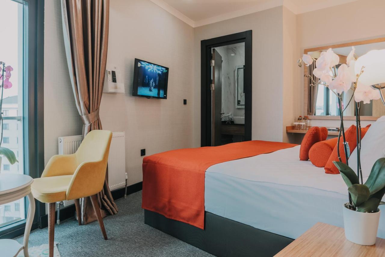 Otel Grand Lark Istanboel Buitenkant foto